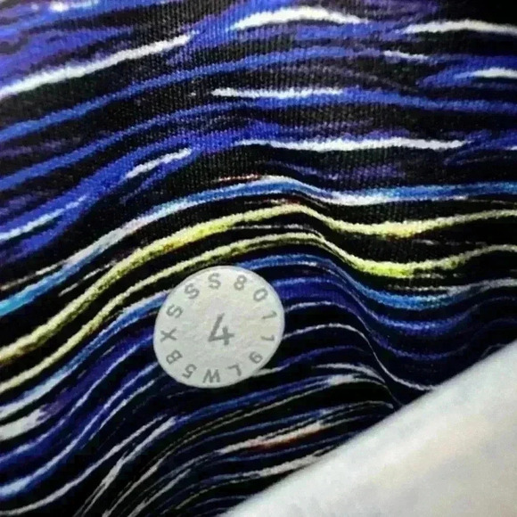 Lululemon Fast and Free Tight II - Size 4 - Picture 5 of 5